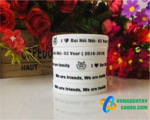 vòng tay cao su bụi kết nối