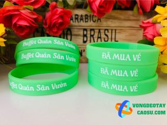 vòng tay cao su quán sân vườn