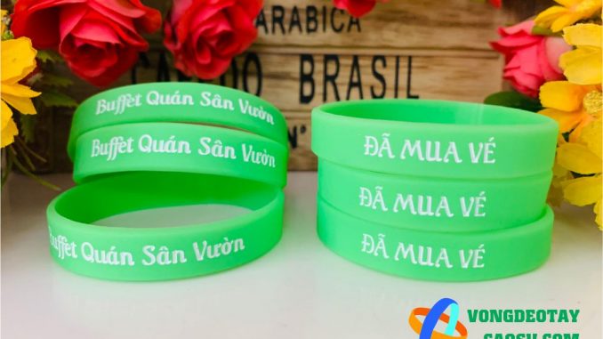 vong-tay-cao-su-502 vòng tay cao su quán sân vườn