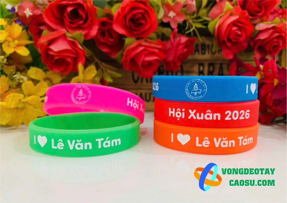 VÒNG TAY CAO SU LÊ VĂN TÁM